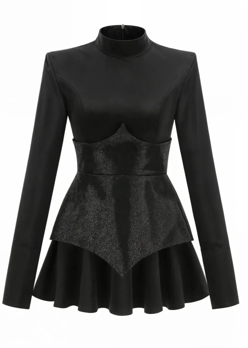 Robe courte noire en tissu doux, peplum, sequins brillants et manches longues pour une soirée élégante.