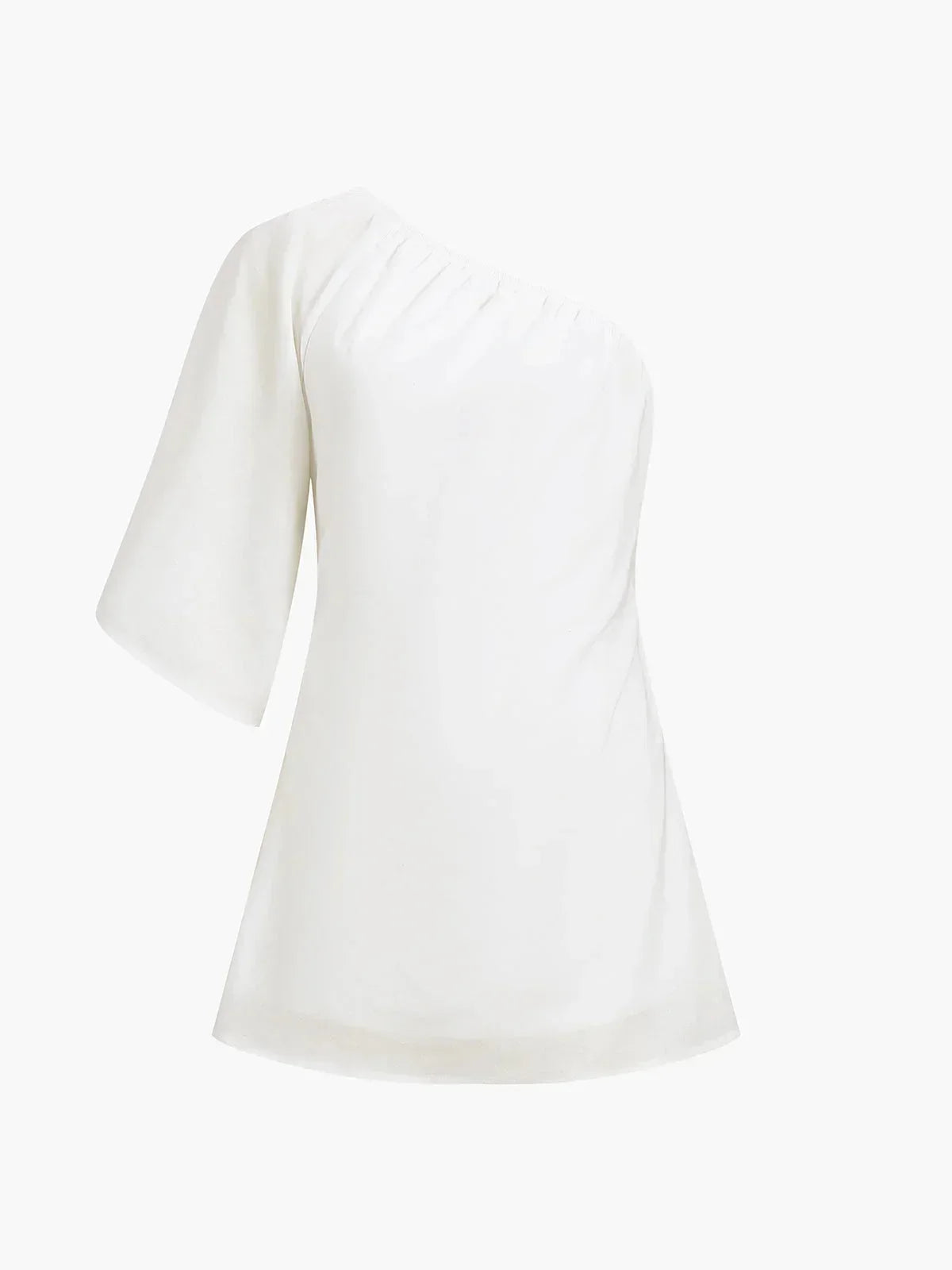 Robe courte légère à épaules dénudées, manches bouffantes, parfaite pour les soirées d'été. Tissu fluide et aéré.