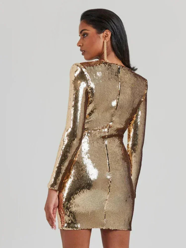 Robe courte en sequins dorés, manches longues, col en V drapé, idéale pour soirées clubbing.
