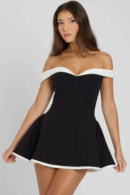Abito Corto Donna Spalle Scoperte Bordo Decorativo - Vesarelli