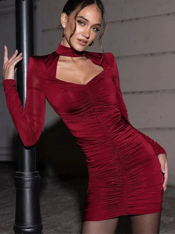 Abito Corto Donna in Velluto Scollo Sagomato Elegante - Vesarelli