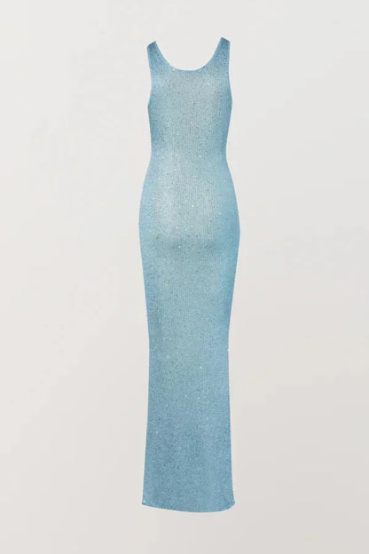 Robe scintillante sans manches ajustée en tissu stretch, disponible en plusieurs couleurs, idéale pour les soirées.