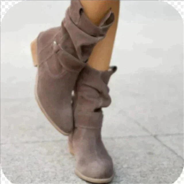 Stivaletti Donna in Camoscio Design Slouchy Tacco Basso