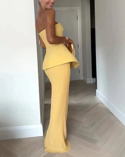 Top bustier jaune à basque avec jupe côtelée, en coton doux, design ajusté et élégant pour un look féminin.