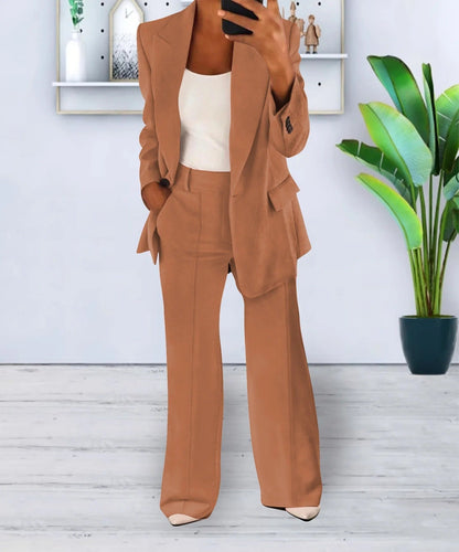 Completo Donna Elegante Taglio Moderno