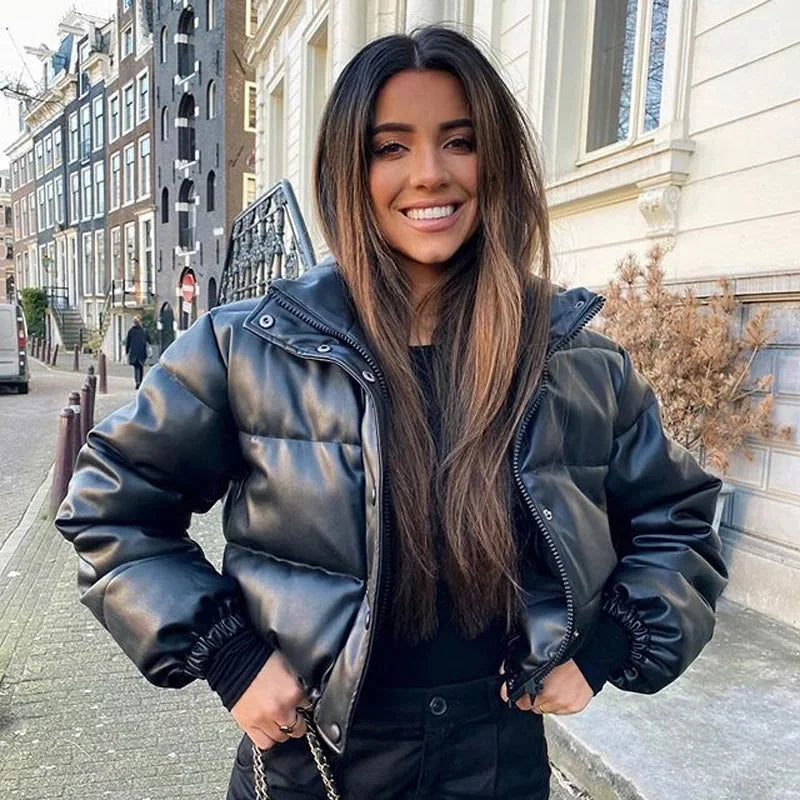 Piumino Donna Invernale con Cappuccio e Chiusura Zip - Vesarelli