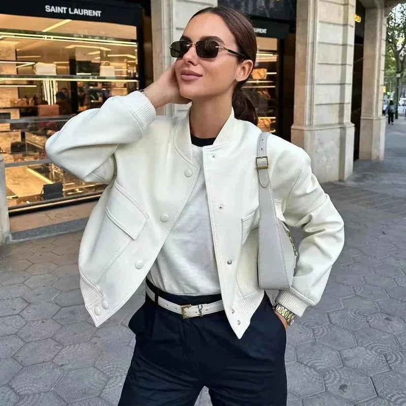 Bomber Donna con Tasche Frontali Pratiche Vestibilità Regular - Vesarelli