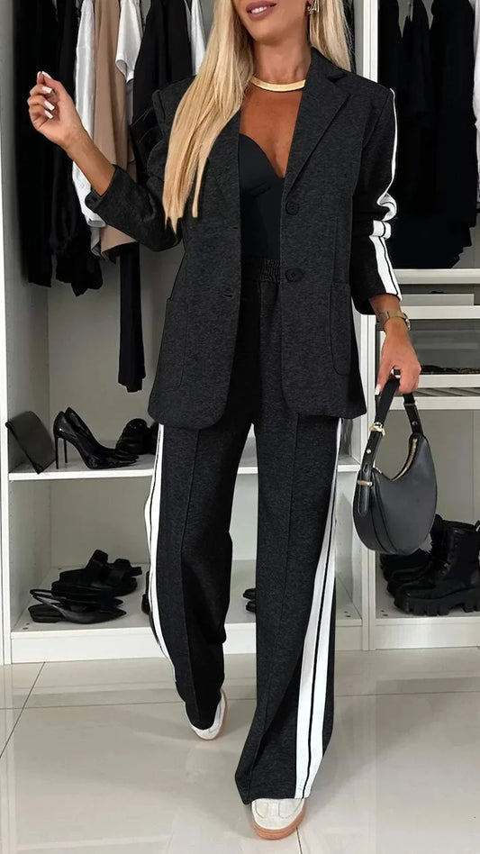Completo Donna Blazer e Pantaloni con Tasche e Righe - Vesarelli